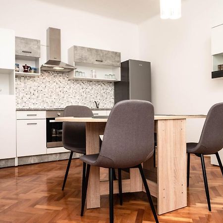Apartment Marta Raša Eksteriør bilde