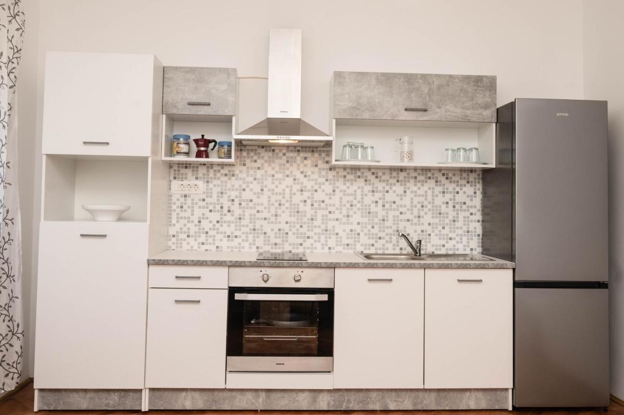Apartment Marta Raša Eksteriør bilde