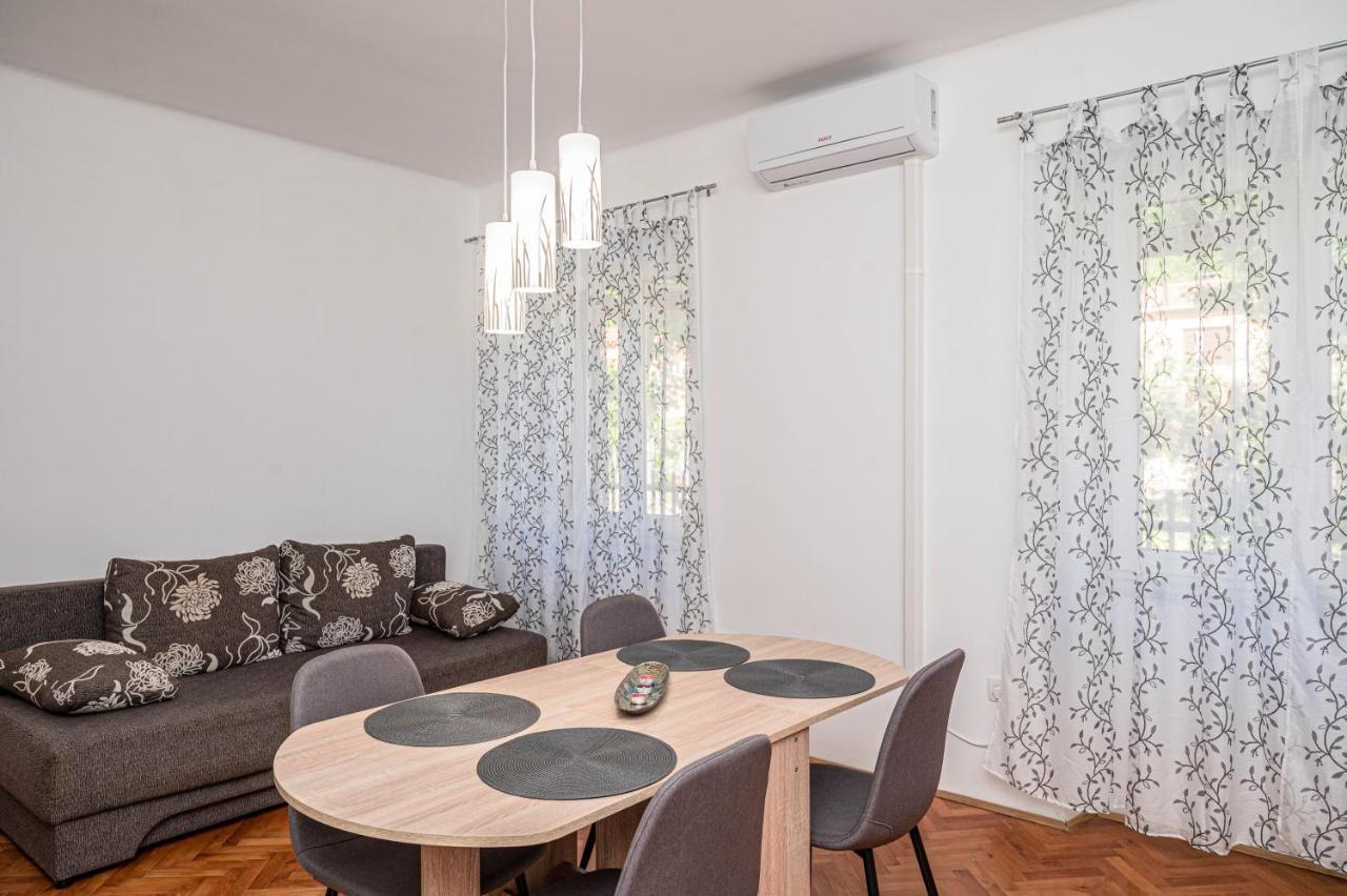 Apartment Marta Raša Eksteriør bilde
